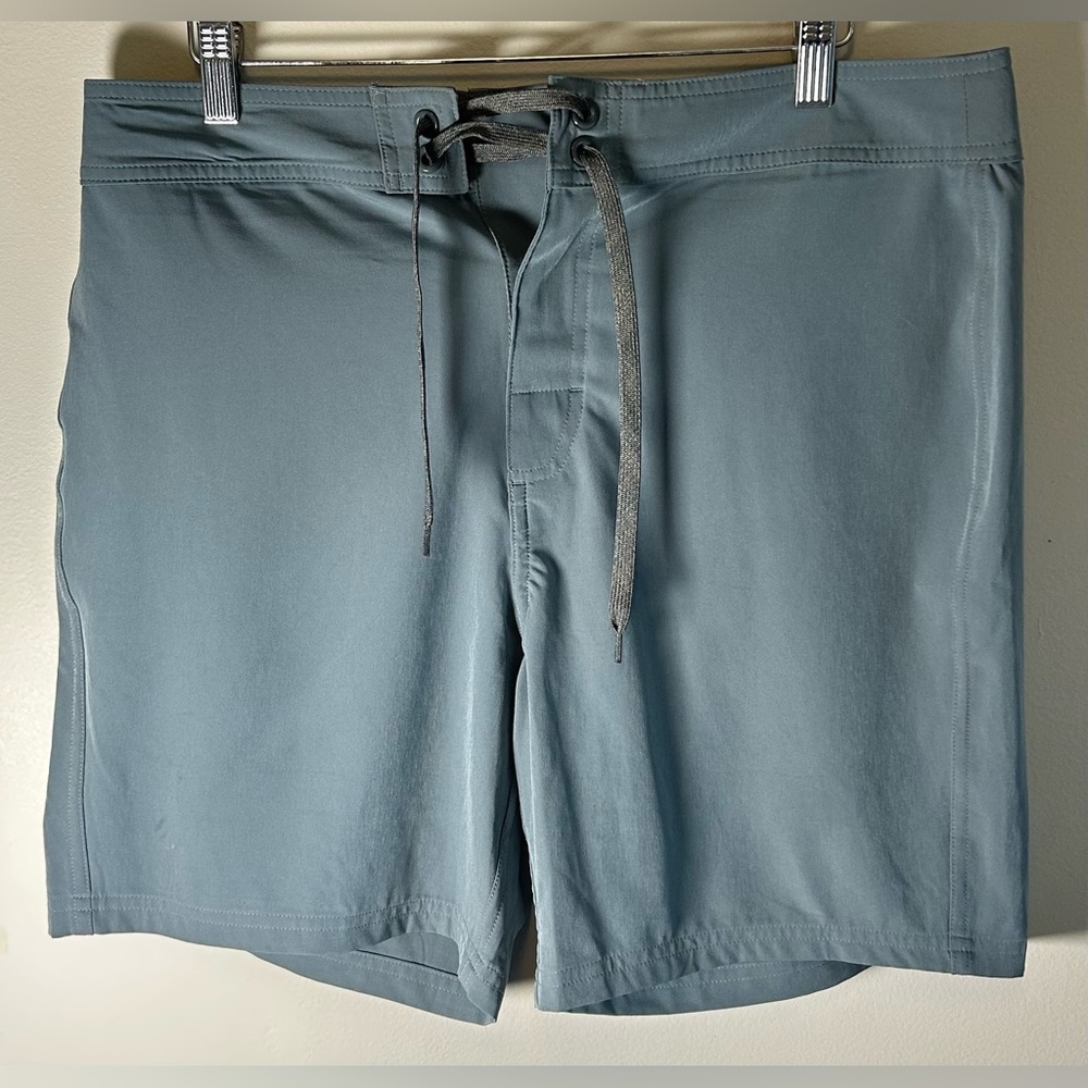 Prana Mens Board Shorts Size 32 Light Blue Gray Drawstring Swim Trunks NWOT